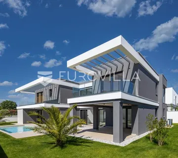 Istra, Pomer, unikatna, moderna villa 20 m od mora 417 m² - Pomer, Medulin