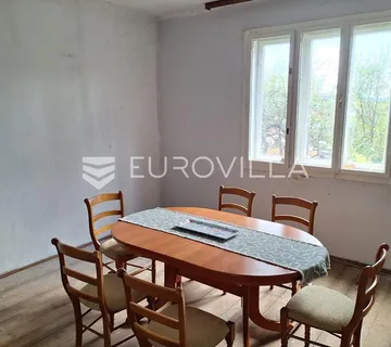 Duga Resa, Centar, kuća 120 m², blizina svih sadržaja - cover