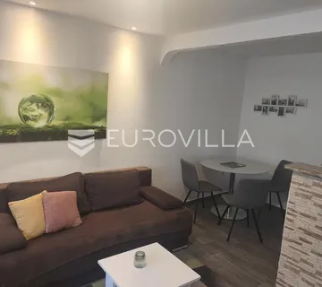 Zagreb, Kvatrić, funkcionalan dvosoban stan 30 m²