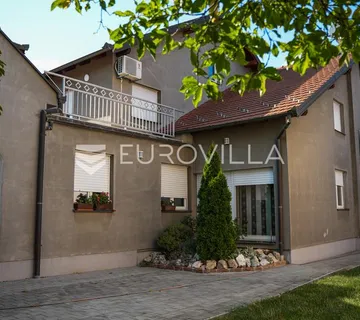 Vinkovci, kuća 300 m², centar, namještena, odmah useljiva
