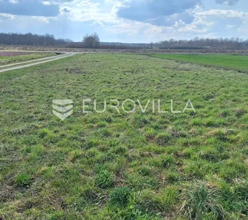Karlovac, Brođani, građevinsko zemljište, 1433 m², 150 m od rijeke Kupe - cover