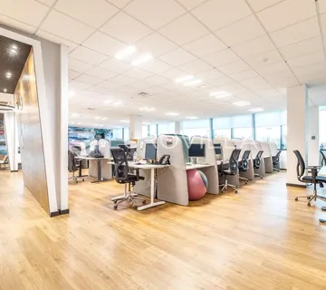 Zagreb, Avenija Dubrovnik, novouređen poslovni prostor 683,66 m² - cover