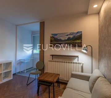 Varaždin, Centar, uređen stan površine 30,85 m²