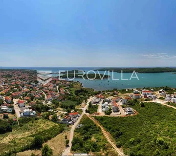Istra, Medulin, 2348 m2 građevinskog zemljišta na TOP lokaciji