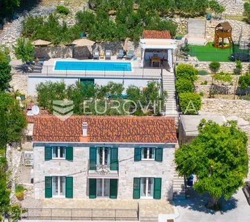 Omiš, Borak, kuća s  bazenom i pogledom na more - cover