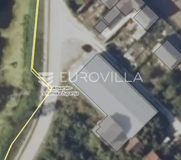 Vinkovci, Mirkovci, Poslovno, skladišna hala 606 m² na parceli 952 m² uz Bosut - Mirkovci, Vinkovci