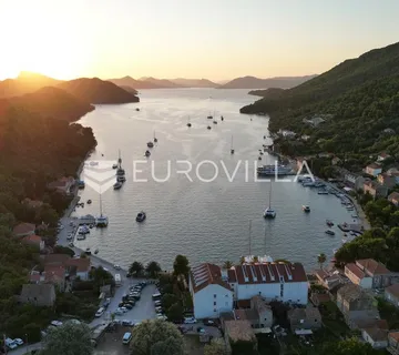 Dubrovnik, Otok Šipan, poslovni prostor za najam, 129 m², prvi red do mora - Šipanska Luka, Dubrovnik