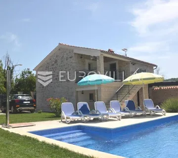 Poreč, kamena kuća nedaleko Poreča - Valkarin, Poreč