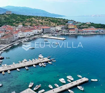 Senj, poslovni prostor od 285 m² u centru grada uz obalu - cover