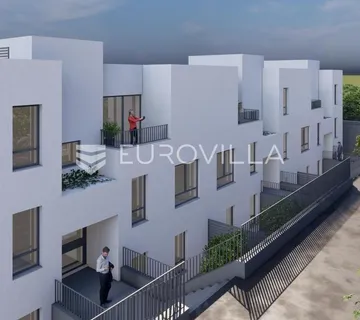 Split, Podstrana | Penthouse na drugom katu s prostranom terasom - Podstrana - Strožanac Donji, Podstrana
