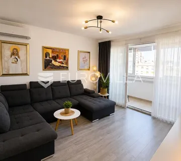 Rijeka, Kantrida, NAJAM, trosoban stan s loggiom i pogledom na more, 9. kat