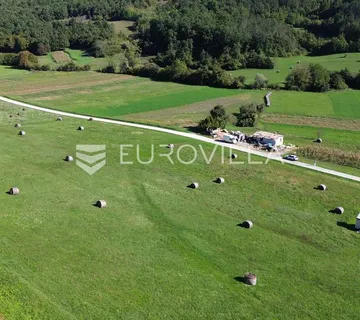 Pazin, Rijavac, građevinsko zemljište nadomak centra Pazina