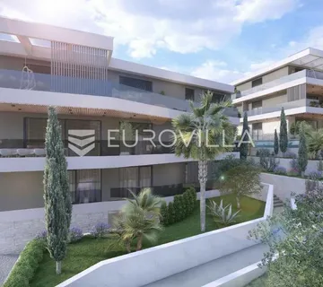 Pula, Pješčana Uvala, luksuzan četverosoban stan s liftom, 2. kat, pogled na more - Pješčana uvala, Medulin