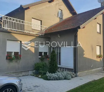 Vinkovci, kuća 300 m², centar, namještena, odmah useljiva