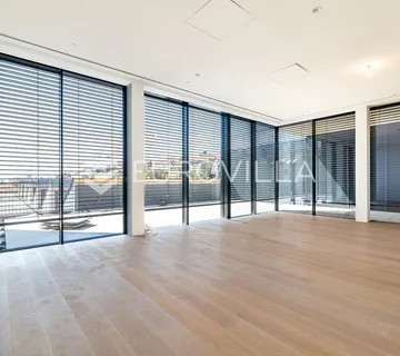 Luksuzan trosoban dvoetažan penthouse u Kaptol centru - Zagreb