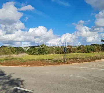 Pazin, Lindar - prostrano zemljište u samom srcu Istre s pogledom na Učku