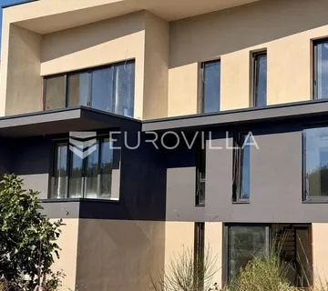 Krk, grad Krk, stan od 65,03 m2 u luksuznoj novogradnji - cover