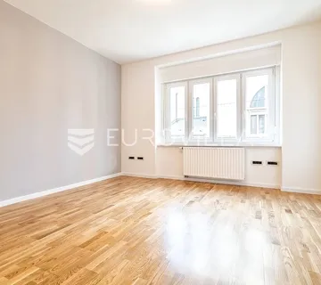Zagreb, Donji grad, novouređen uredski poslovni prostor 63 m²