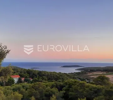 Vis, Kulor/Smokova, atraktivno zemljište površine 23453 m2 sa pogledom na more - Milna, Vis