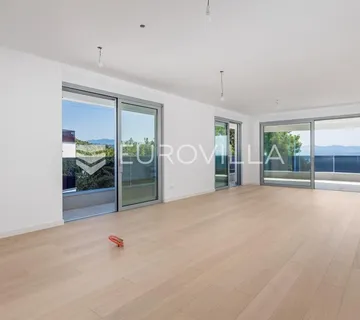 Opatija, trosoban stan 104 m² u novogradnji