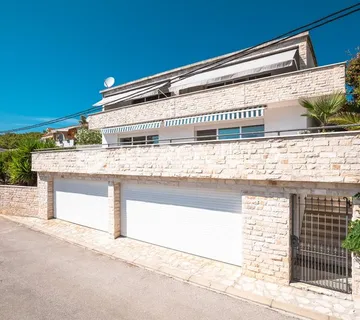 Otok Korčula, Potirna, kuća sa apartmanima, drugi red od mora - Potirna, Blato
