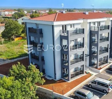 Istra, Poreč, Elegantna nekretnina u mirnom rezidencijalnom okruženju - Žbandaj, Poreč