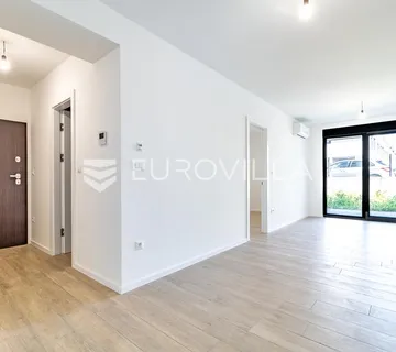 Novi Zagreb, Klara, dvosobni stan/ured s vrtom, 57 m², PRVI NAJAM - cover