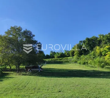 Požega, Novo Selo, dva zemljišta za odmor s objektima - cover