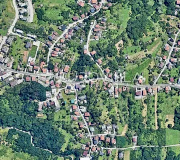 Zagreb, Bijenik, građevinsko zemljište površine 3433 m² s objektom