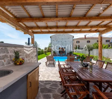 Istra, Poreč prekrasna kamena vila s bazenom 133 m2 - Bonaci