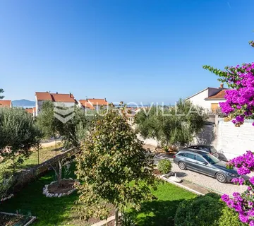 Zadar, Žmirići, kuća s pogledom na more - cover