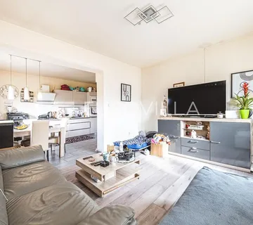 Zaprešić okolica, Brdovec, predivna kuća s 3 garaže 316 m²