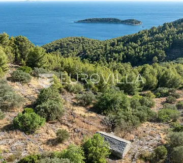Otok Korčula, Blato, uvala Grčćica, poljoprivredno zemljište sa kamenom kućom - cover