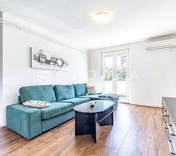 Zagreb, Podsused, funkcionalan četverosoban stan 77 m² - Perjavica
