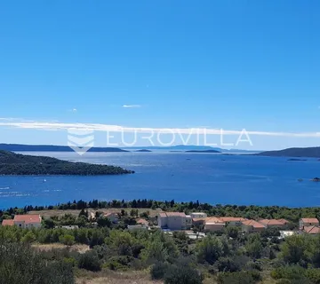Trogir, Seget, građevinsko zemljište s pogledom, 740 m² - Seget Donji, Seget