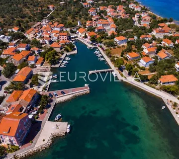 Ugljan, Poljana, zemljište prvi red do mora, 993 m² - Poljana, Preko