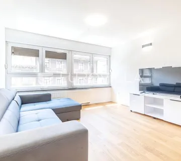 Zagreb, Centar, novouređen trosoban stan, 62 m², loggia, prvi najam