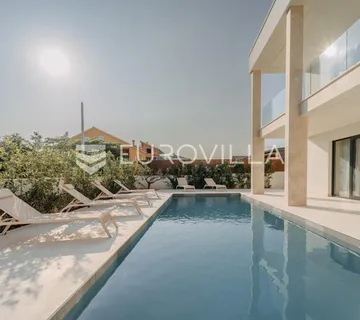 Zadar, Turanj, prekrasna kuća s bazenom i pogledom na more - cover
