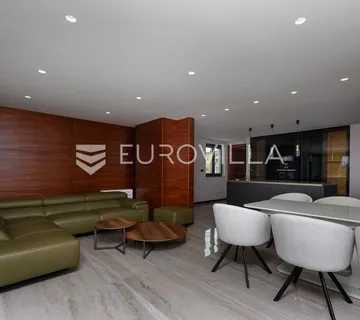 Malinska Dubašnica, 152,57 m² trosobni luksuzan stan s boravkom i bazenom - Zidarići, Malinska-Dubašnica