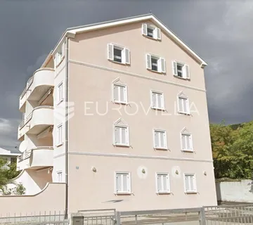 Dramalj, trosoban stan s galerijom, 83,50 m², pogled, parking - cover