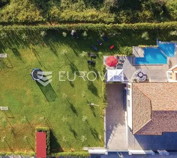 Pula, Nova Veruda, vrhunska vila sa bazenom u blizini mora