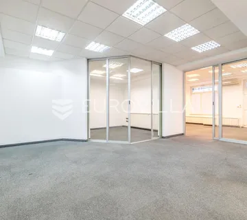Zagreb, Trešnjevka sjever, poslovni prostor / ulični lokal 150 m² u prizemlju stambene zgrade - cover