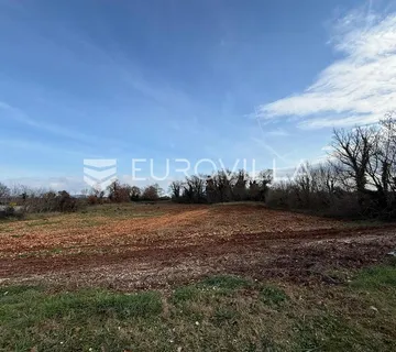 Istra, Marčana, Krnica, zemljište 4855 m² gospodarsko, proizvodne namjene - Krnica, Marčana