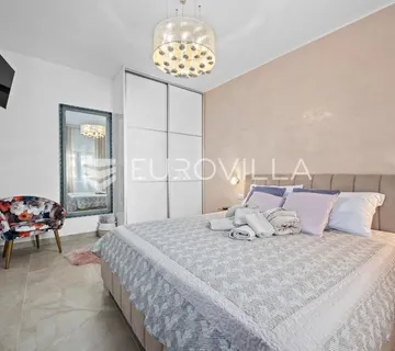 Istra, Rovinj, atraktivna kuća 170m2 s bazenom u neposrednoj blizini centra