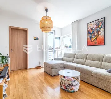 Zagreb, Vrapče, komforan trosoban stan s garažnim parkirnim mjestom, 75 m² - cover