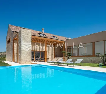 Šibenik, Danilo Kraljica, jedinstvena moderna vila - Danilo Kraljice, Šibenik