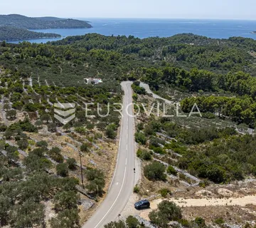 Otok Korčula, Vela Luka, poljoprivredno zemljište sa pogledom na more