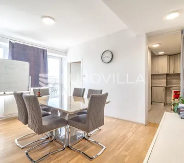 Zagreb, Amruševa, šesterosoban stan površine 129 m²