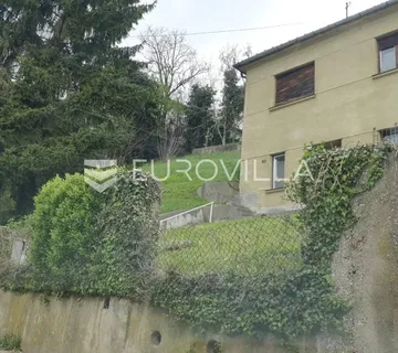Kustošija, Grmoščica građevinsko zemljište sa objektom 283 m2