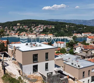 Hvar, Jelsa, dvosobni apartman na 2. katu s pogledom na more - cover